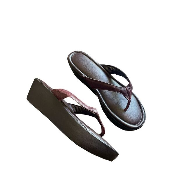 Nurture Leather Flatform‎ Sandals Women’s 10M Thong Flip Flop Cushion Burgundy - Picture 1 of 11